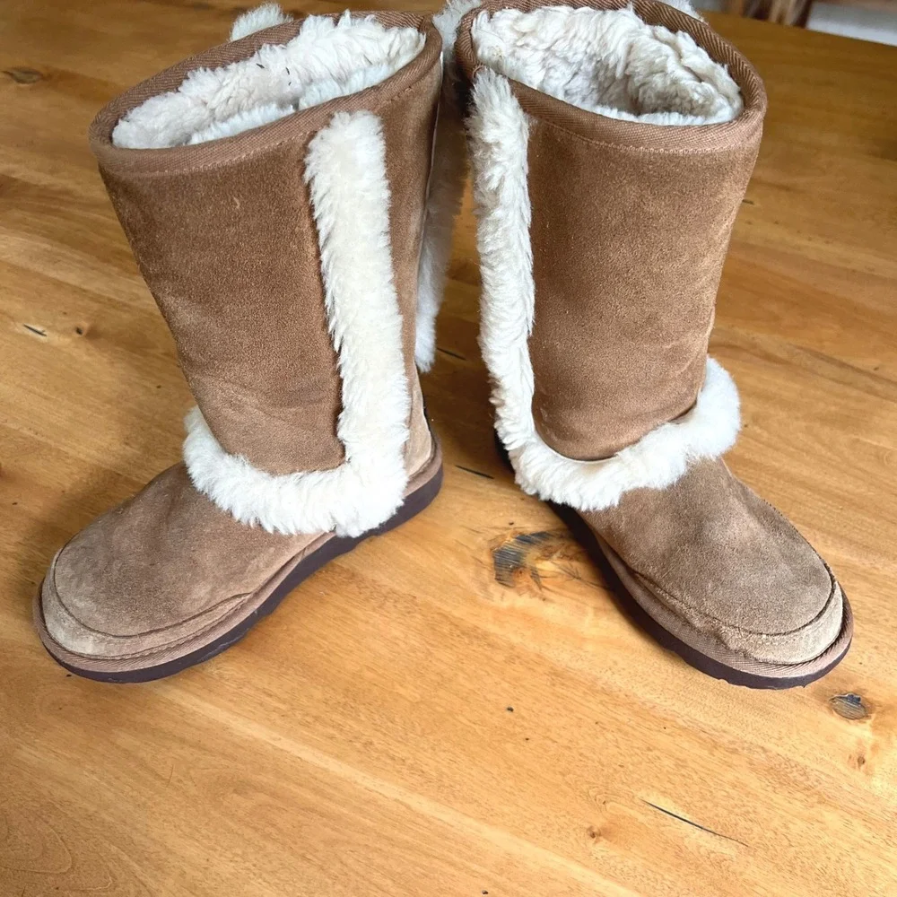 UGG Kids Sunburst Tall Chestnut Suede Shearling Boots 1143694K Size 1